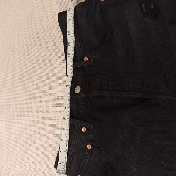Levis 501 Jean Shorts Womens Size 28 Black Stowaway Distressed Cutoffs - Picture 14 of 16